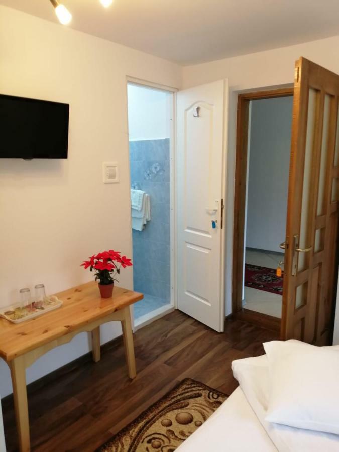 Pensiunea Bobu Hotell Izvoru Muntelui Eksteriør bilde