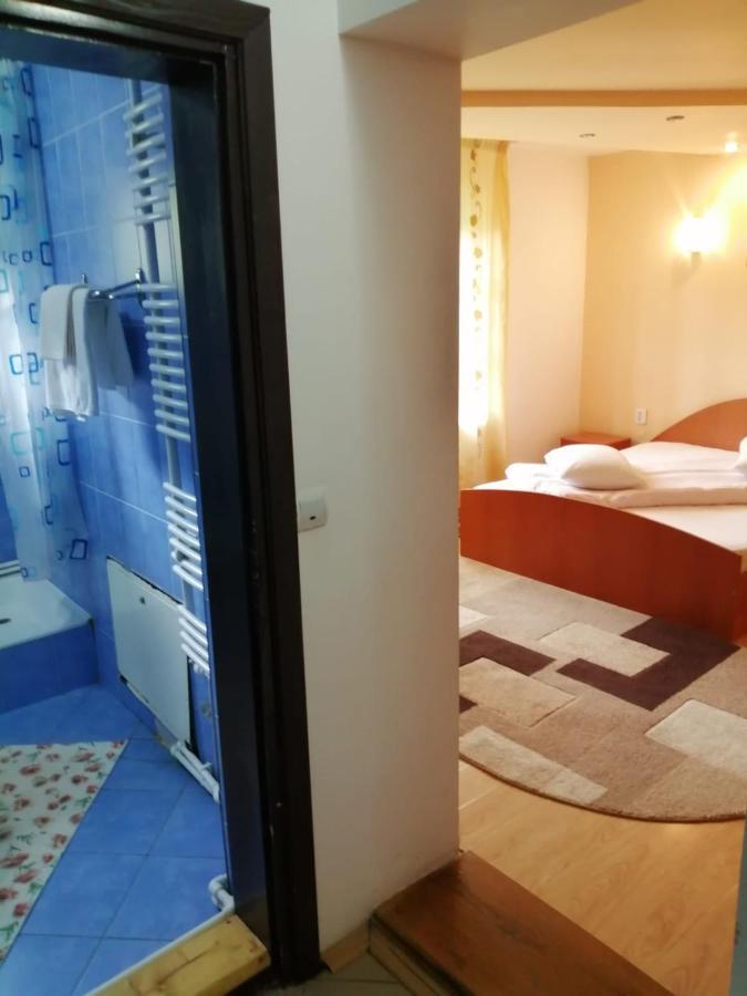 Pensiunea Bobu Hotell Izvoru Muntelui Eksteriør bilde